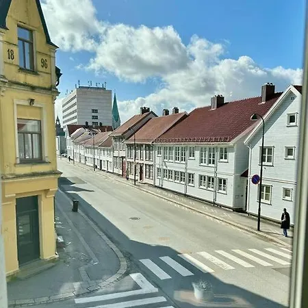 Apartman Sentralt Og Romslig I Sentrum