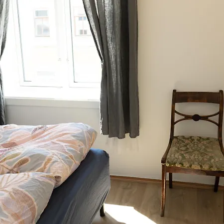 Sentralt Og Romslig I Sentrum *