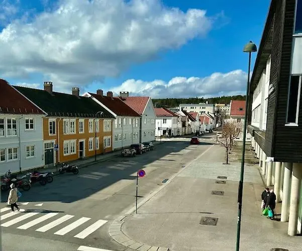 Sentralt Og Romslig I Sentrum * Kristiansand