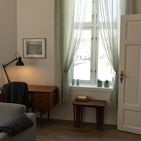 아파트 Sentralt Og Romslig I Sentrum 크리스티안산